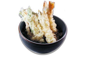 Nell’immagine Tempura udon, spaghettoni bianchi con tempura in brodo preparata per tutti i Clienti dei ristoranti Haiku di Bologna, secondo la tradizionale ricetta giapponese